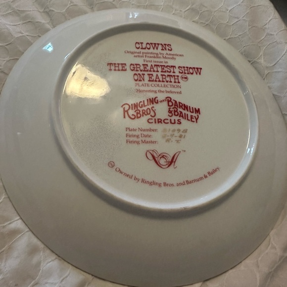 Vintage Ringling Bros & Barnum and Bailey Circus "Clowns" Plate (P9) - Picture 6 of 8